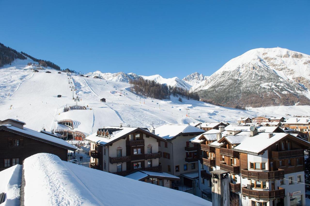 Hotel Crosal Livigno Exteriör bild